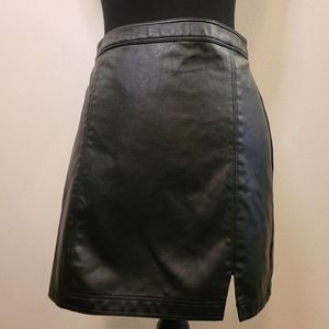 Abercrombie & Fitch Lined Women's Faux Leather Mini Skirt Size Small